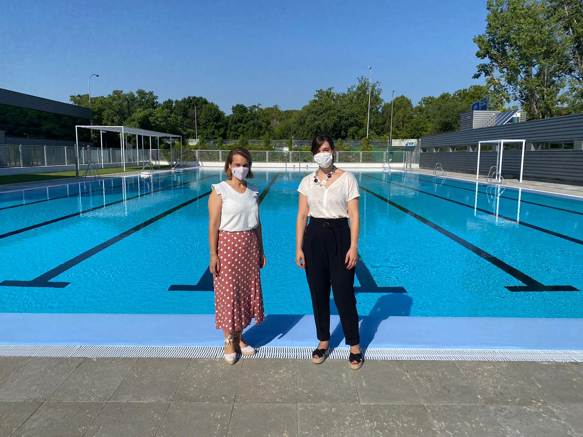 MoncloaAravaca's tweet photo. Tras una reforma integral mañana abren las piscinas 🏊‍♀️🏊 de los centros deportivos municipales José M.Cagigal y Casa de Campo. 
Hoy @SofiaMirandaCs y @loretosord han estado en CDM José M.Cagigal para conocer las nuevas instalaciones y seguir los preparativos de apertura. https://t.co/x9DUFWZnTR