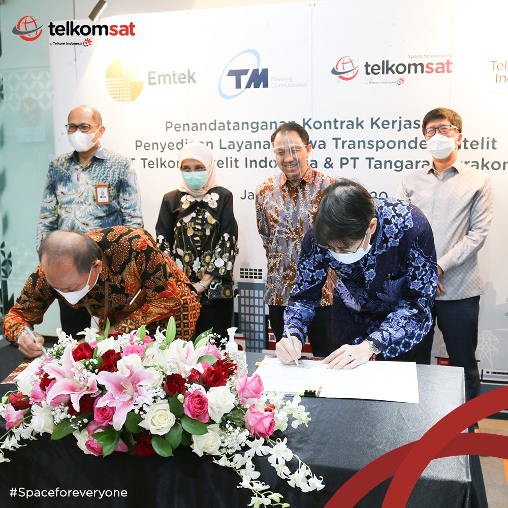 telkomsat's tweet photo. Sebagai anak perusahaan TelkomGroup yang mengelola bisnis satelit, Telkomsat kembali mendapatkan kepercayaan dalam memenuhi kebutuhan layanan transponder bagi perusahaan berkelas internasional, yakni Tangara Mitrakom sebagai anak usaha dari Emtek Group. #Emtekgroup #telkomgroup https://t.co/h5UjZu0p8K