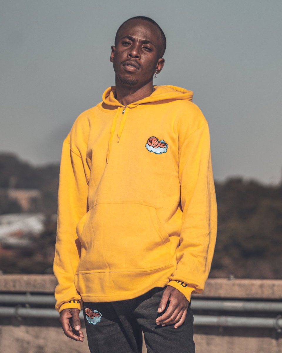 PraiseTheKid_ZA's tweet photo. Praise The Kid winter drip OUT NOW!!
📸 : designesbytsipa
Models : @praisethekid_za, @Asi_Manyaapelo, bontle.don.t_g.a.f https://t.co/p8NQv0cXiI