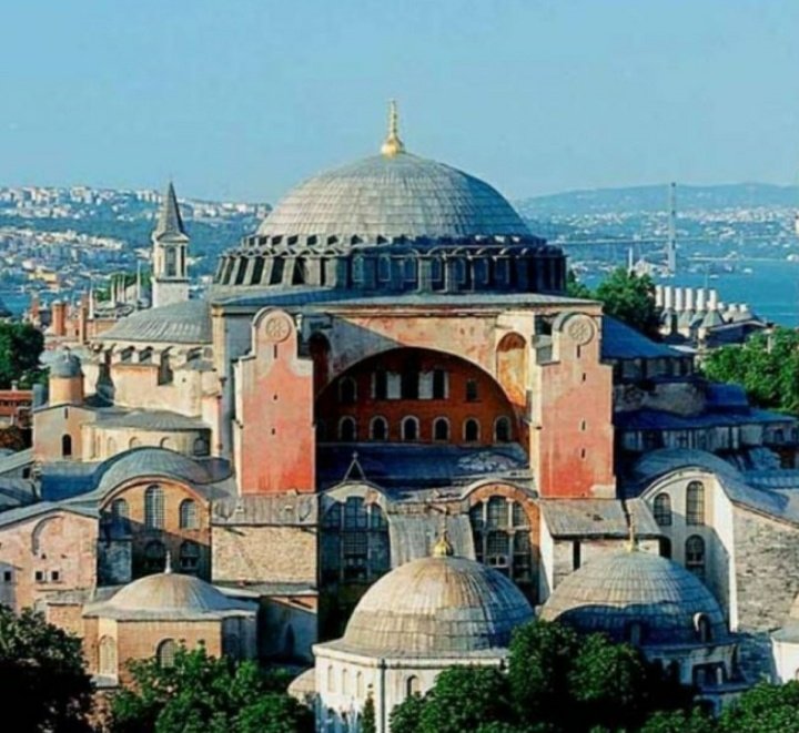 plouto6's tweet photo. Ότι και να κάνετε,ότι και να πείτε η ιστορία γράφει και δεν ξεγράφει..ο ιστορικός του μέλλοντος θα γράψει ότι επι κυβερνήσεως Κυριάκου Μητσοτάκη,η Αγιά Σοφιά μετατράπηκε σε Τζαμί... https://t.co/srGmeUTIBA