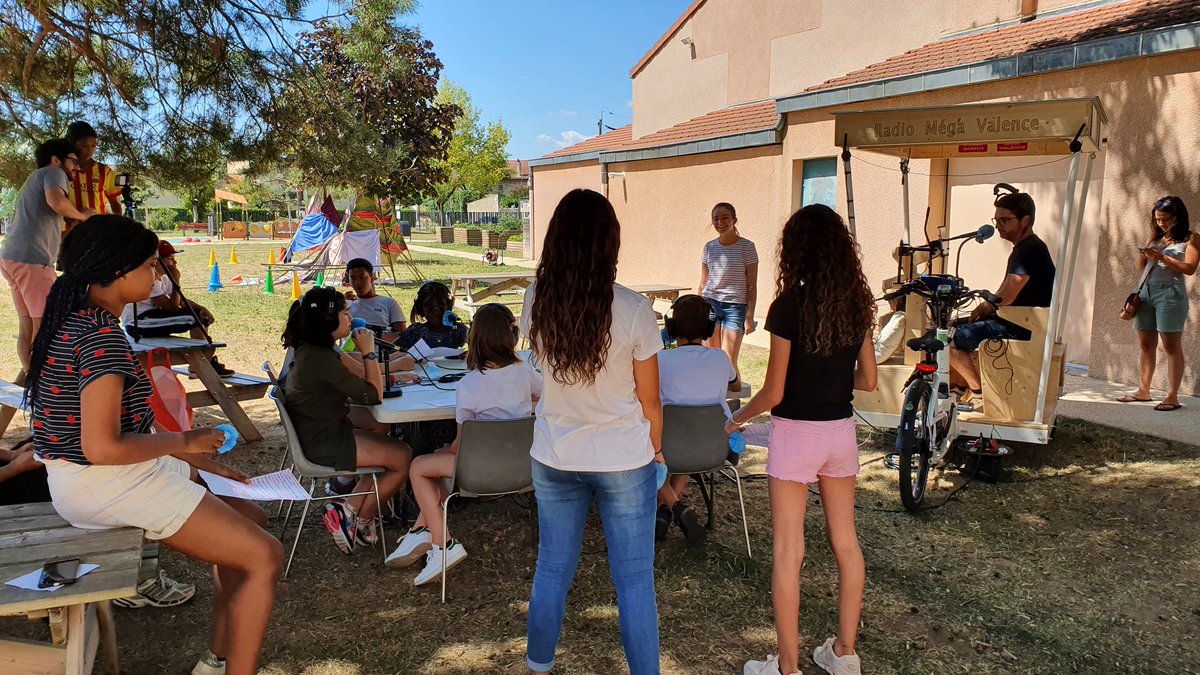 MPT Petit Charran <a href="/LeoLagrange/">Fédération Léo Lagrange</a> radio ado émission spéciale goûts musicaux. Un grand merci aux équipes de <a href="/RadioMega26/">Radio Méga</a> pour l'accompagnement de nos adolescents dans la réalisation de leur projet.