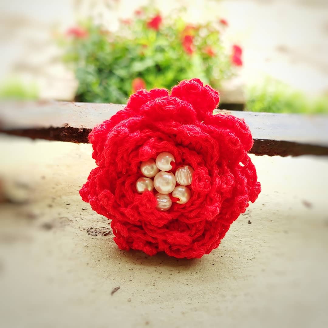 HookedLoops's tweet photo. https://t.co/2jkk3L0Zpd
My dear crocheters, I have a beautiful crochet rose pattern for you today !! Its very pretty and embellished with beads at the centre. 
You will get the free written pattern here- https://t.co/tC8l0MiNMI https://t.co/n2LWFppUQ9