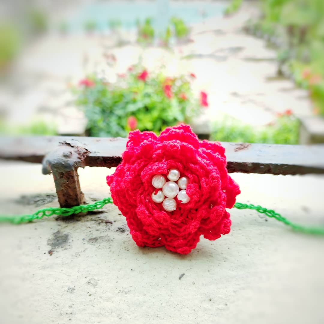 HookedLoops's tweet photo. https://t.co/2jkk3L0Zpd
My dear crocheters, I have a beautiful crochet rose pattern for you today !! Its very pretty and embellished with beads at the centre. 
You will get the free written pattern here- https://t.co/tC8l0MiNMI https://t.co/n2LWFppUQ9