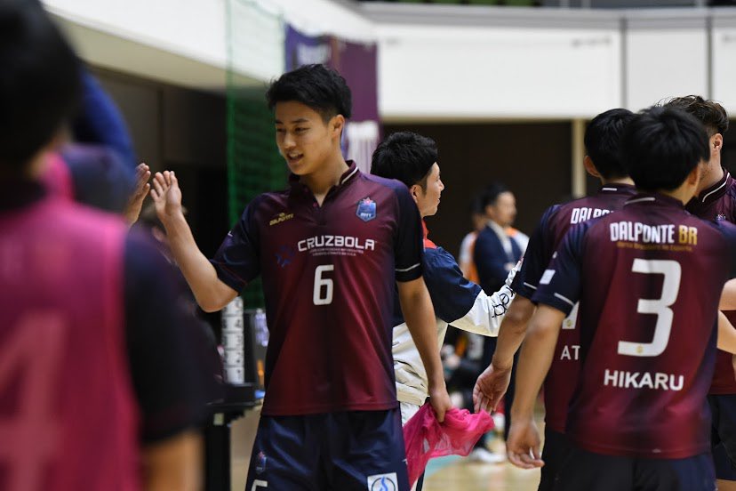 この度エルポソ・ムルシアFSに移籍することになりました！

大きな挑戦！
皆さんに成長した姿を見てもらえるように頑張ってきます！
応援よろしくお願いします！

Hola! Elpozo Murcia FS!
Esfuerzo mucho！💪
Encantado!

#Elpozo
#Murcia
#移籍
#挑戦
#フットサル
#futsal
#ZOTT