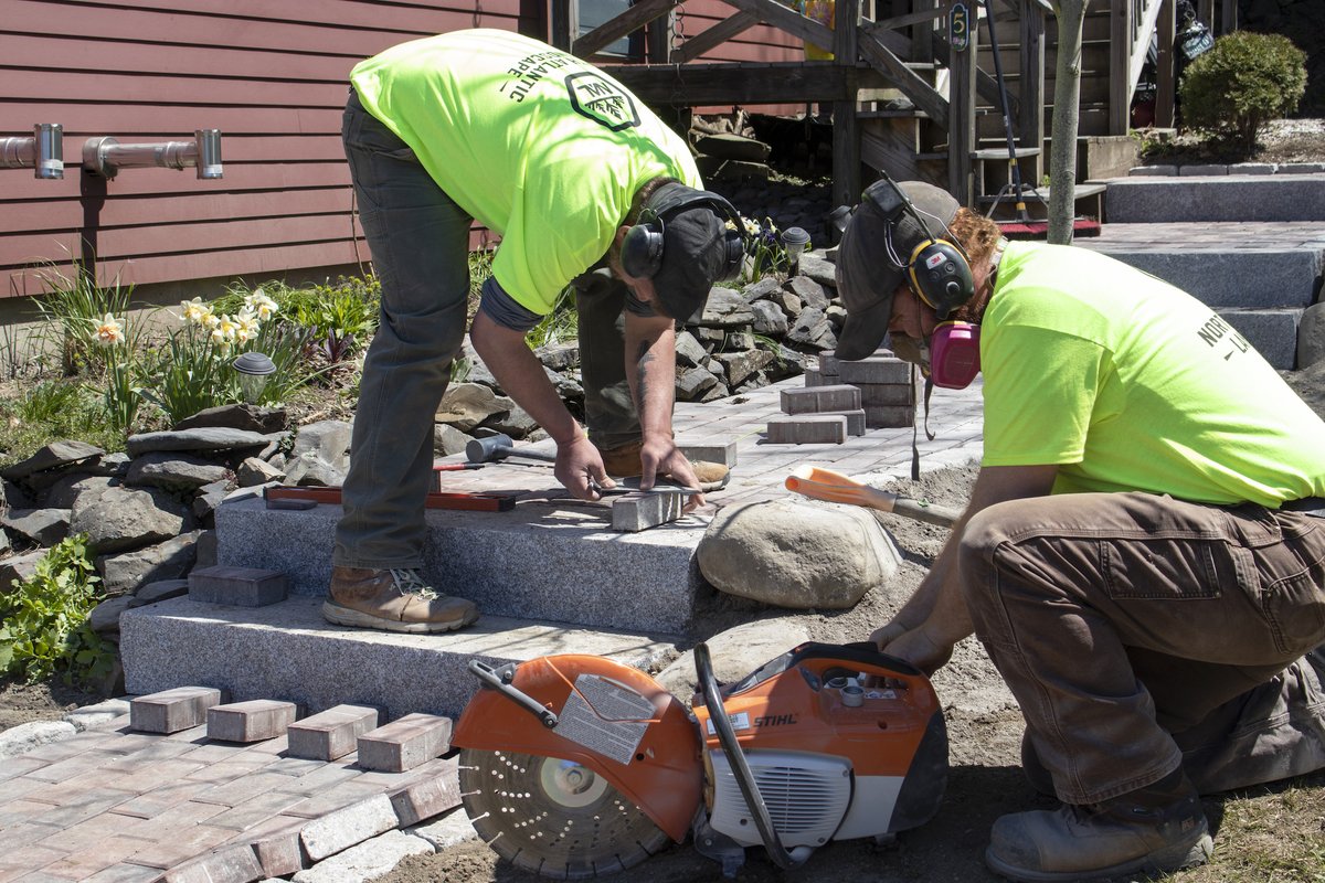 northatlanticl1's tweet photo. Planning a new hardscape or site work project? Our estimator and project managers will work with you to define the scope and timeline and get pricing to you quickly. Give us a call at (603) 205-7777 or visit our website to get in touch!

https://t.co/Y1ueJy6b5t

#hardscape #stone https://t.co/jpzilqFV6Z