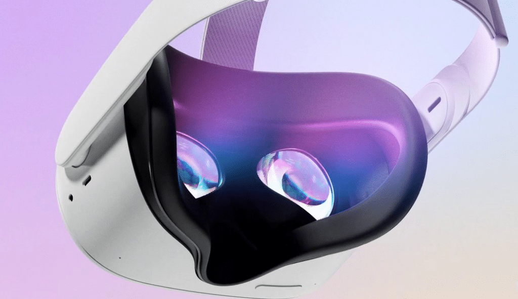 UploadVR's tweet photo. A new Oculus Quest leaked earlier this week, and now the same leaker has a new angle to show with a view of the headset's lenses.

https://t.co/9vCH5Cgcsr https://t.co/GygVko4pVN