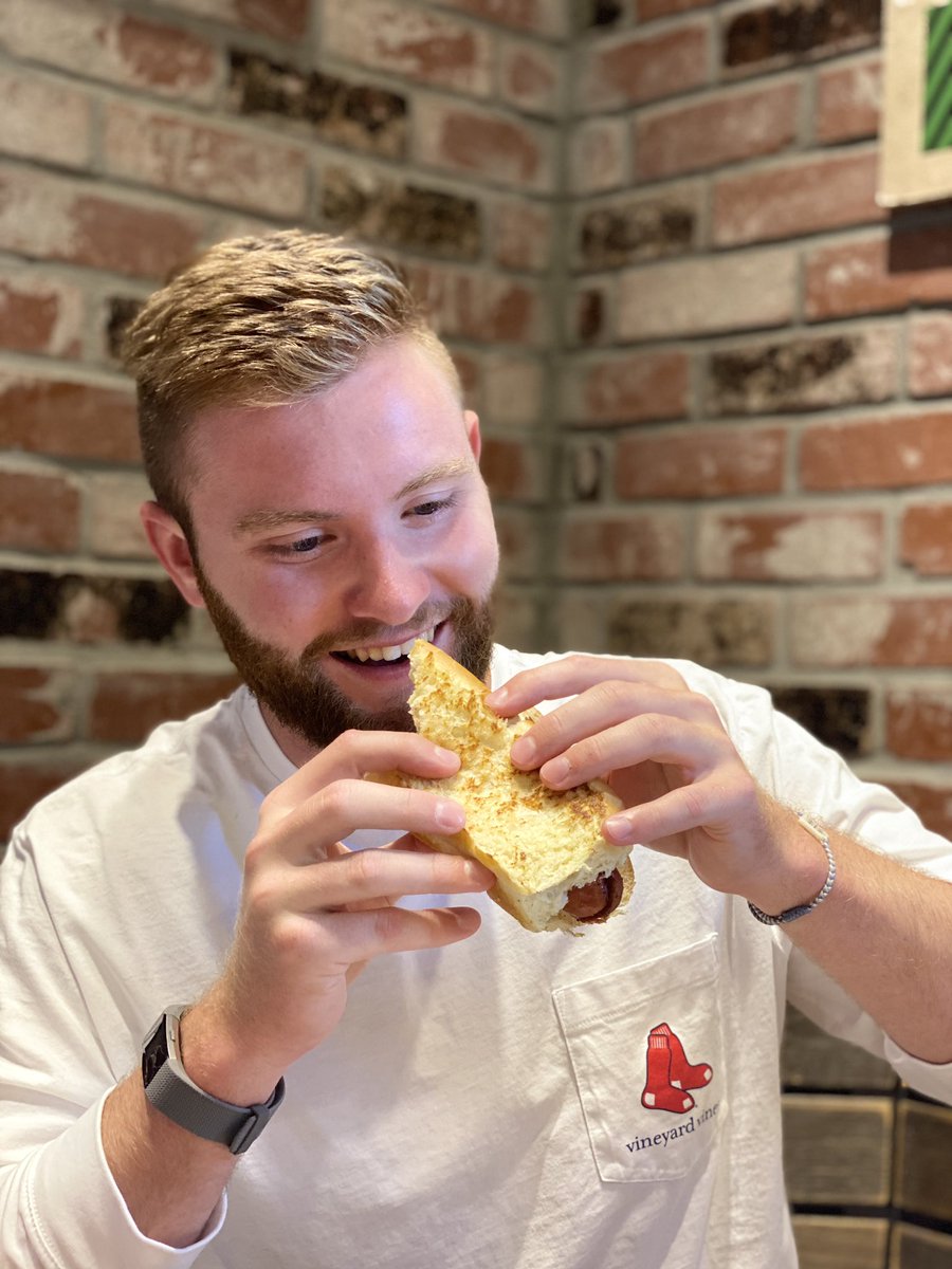 MyFudds's tweet photo. Baseball is BACK!! And so are WE!! You may not be able to be to watch the @RedSox at Fenway, BUT you can enjoy a Fudds 🌭 and pretend you are!! Order take out to watch the game tonight⚾️ #redsoxnation https://t.co/i9FWjPJl3d