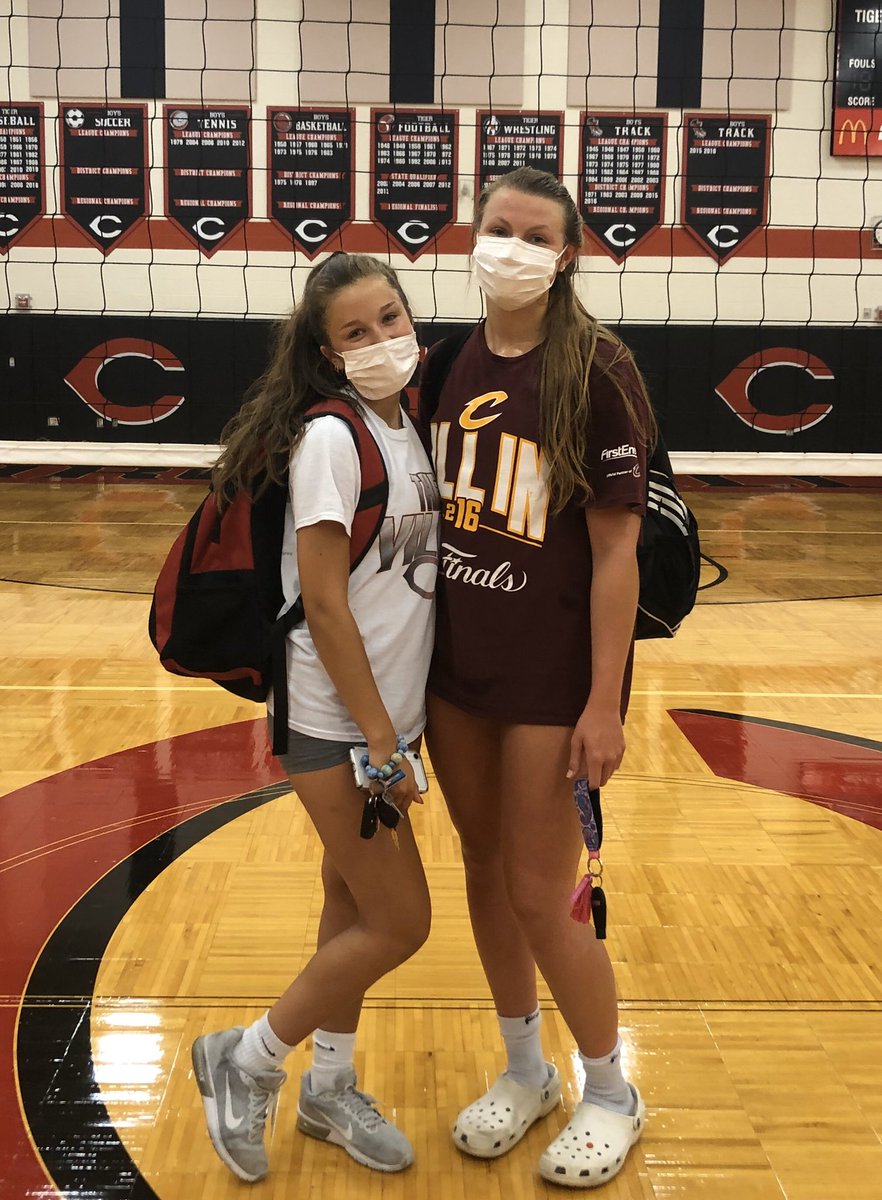 CHSTigerVBall's tweet photo. Happy last open gym to these two hard working and dedicated seniors! So proud of you both with all of the hard work you have put in this summer. Fingers crossed that this is the best year yet! 🥰🐯 https://t.co/YuN8nSgx6y