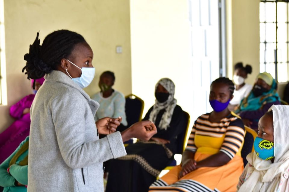 CREAWKenya's tweet photo. Today in Kamkunji and Kibra, we issued out a year supply of menstrual hygiene products to 170 women and girls to enable them manage their menstruation safely, hygienically, and with confidence and dignity. #WithHer https://t.co/Licx7yo9GE