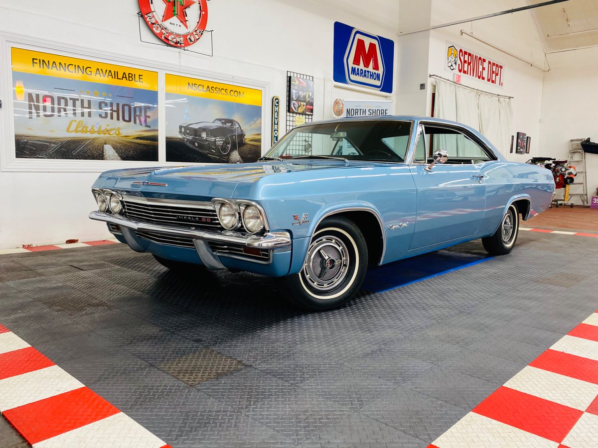 NSCC149's tweet photo. 1965 Chevrolet Impala - SUPER SPORT - NUMBERS MATCHING 396 - FACTORY A/C - NEW ARRIVAL!!!

North Shore Classics
149 N Seymour Ave
Mundelein IL 60060
(847) 393-7887
https://t.co/JeKNlxaC83

#Chevy #Impala #ClassicColor #Blue #HardTop #SS #Great #Ride #Classic #Car https://t.co/A4XqYjnPe6