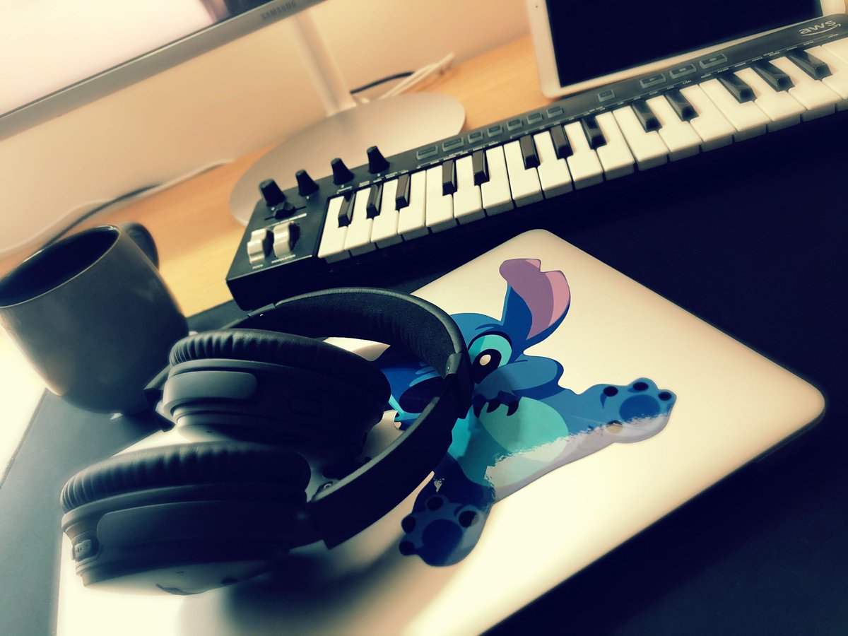 virtualgill's tweet photo. All ready to judge the first #AWS #DeepComposer Chartbuster Challenge... #BachToTheFuture!
To get involved in future musical AI challenges (and win prizes!) head to
https://t.co/wEph5L6qx2 https://t.co/2DmL6tn6Qq