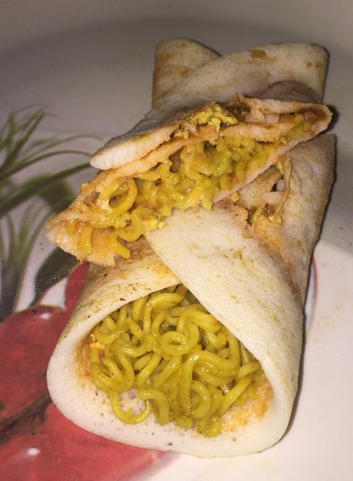 The_ShinChan_'s tweet image. When maggi noodles travels down south , its called Maggi Dosa !!! 
#FoodExperiments 😋
