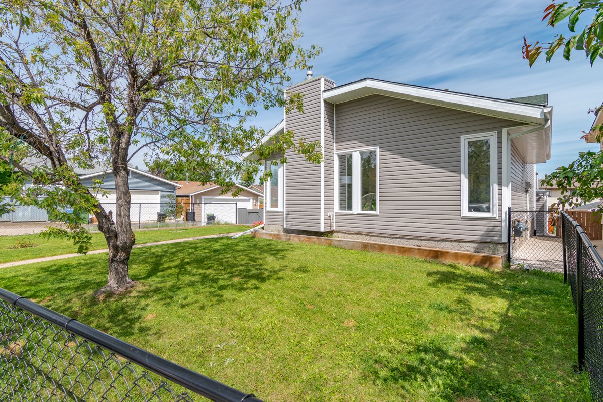 HCinCalgary's tweet photo. Congratulations to our current sellers who have accepted offers over this past week!โฃ๏ฟฝ๏ฟฝ๏ฟฝ #calgaryhomesforsale #realestate #yycre #calgaryrealestatemarket #sellingcalgary #conditionallysold #remaxrealtors https://t.co/MnBVFyl8Dm @remaxcentralYYC @remax https://t.co/TGvLpS4g1B