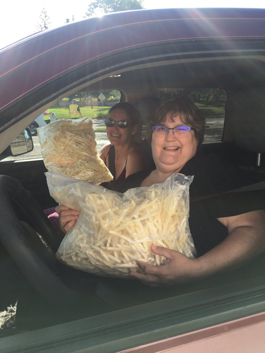 RMHManitoba's tweet photo. #FreeFryDay is off to a wonderful start in Brandon and Steinbach this morning! Get your free fries and support of RMHC Manitoba and @STARSambulance. Thank you to all who’ve come out to support this incredible fundraiser from @mccainfoods + @ennsbros! https://t.co/l9VoHcbs5s 🍟💛 https://t.co/VojpvNCJTt