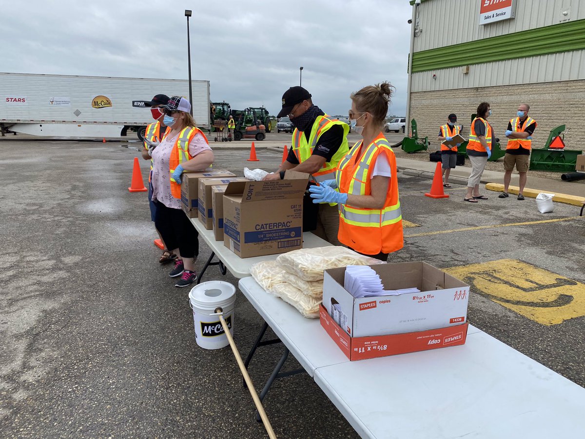 RMHManitoba's tweet photo. #FreeFryDay is off to a wonderful start in Brandon and Steinbach this morning! Get your free fries and support of RMHC Manitoba and @STARSambulance. Thank you to all who’ve come out to support this incredible fundraiser from @mccainfoods + @ennsbros! https://t.co/l9VoHcbs5s 🍟💛 https://t.co/VojpvNCJTt