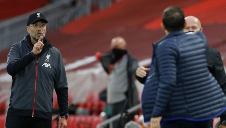 BBCSport's tweet image. A heated exchange took place between Frank Lampard and Jurgen Klopp...😬

Klopp says the Chelsea manager has to learn to "close the book" on touchline arguments.

👉 bbc.in/3jBh6lR