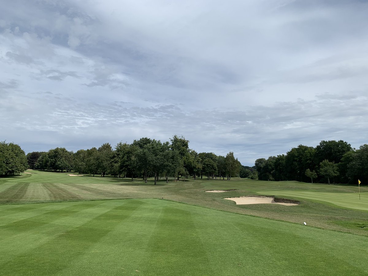 EatonGolf's tweet photo. The course is looking fantastic for the weekend 🏌️‍♂️⛳️ ☀️ #golf #grass #summer #weekend #golfer @BIGGALtd https://t.co/c4F49rhq1q