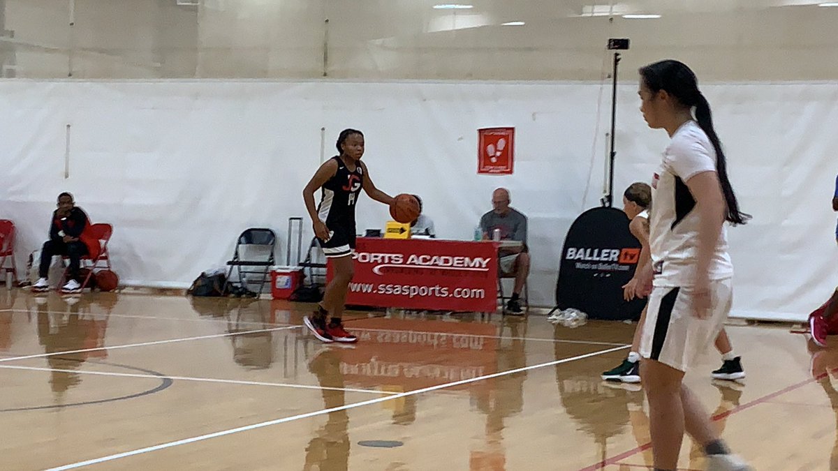 2021 5-6 G <a href="/LABound2021/">Adrianna Jones (aka Adri or AD)</a> (<a href="/coach_jgray/">@teamhunchonxtgen</a>/<a href="/Greenforest_WBB/">Greenforest Women's Basketball</a>) is coming on strong. Forcing turnovers with her on-ball pressure &amp; setting up teammates. Always has had a solid all-around floor game. #ATLSummerSlam <a href="/InsiderExposure/">InsiderExposure</a>