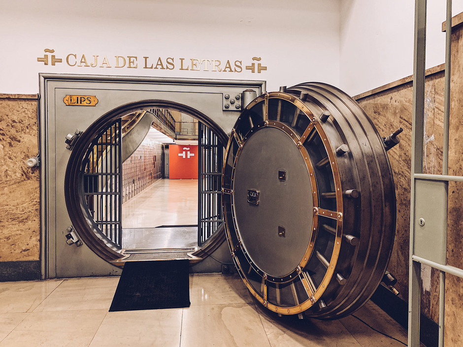 InstCervantes's tweet photo. ✍️ García Montero: «Transformar la historia es antes que nada transformar la vida, y a eso se dedica la poesía que de verdad importa».

📩 Envía una carta a los #hermanosMachado:

Instituto Cervantes
c/ Alcalá, 49
28014 Madrid
España

#TalDíaComoHoy de 1875 nació #AntonioMachado. https://t.co/No8PXB4miE