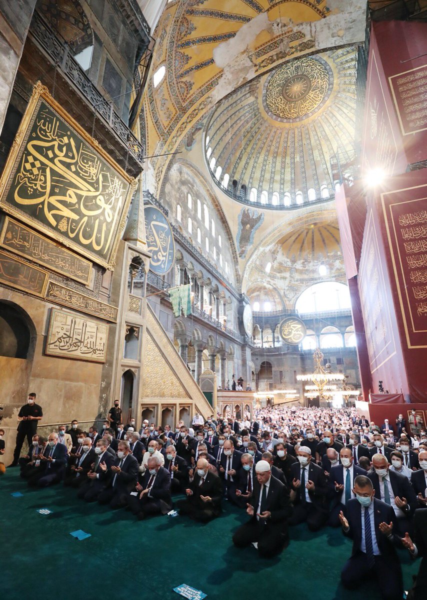 kasapoglu's tweet photo. Doğuyor sana vadettiği günler Hakk'ın...

 #AyasofyaCamii https://t.co/EYDuucv8gw