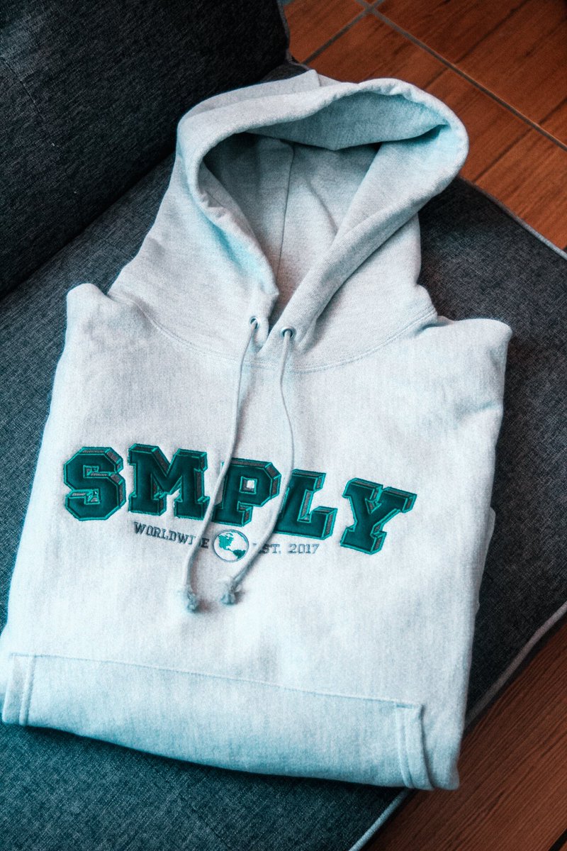 MrSimplyWavy's tweet photo. The Pre-Preorder was successful. 

So it’s officially drop day 📦 

12:00 EST 🏄🏾 

For the waviest of the waviest 
Welcome To The Wave Club 🌊 

https://t.co/u9HZ7O0PDd https://t.co/XYMmUyEqbg