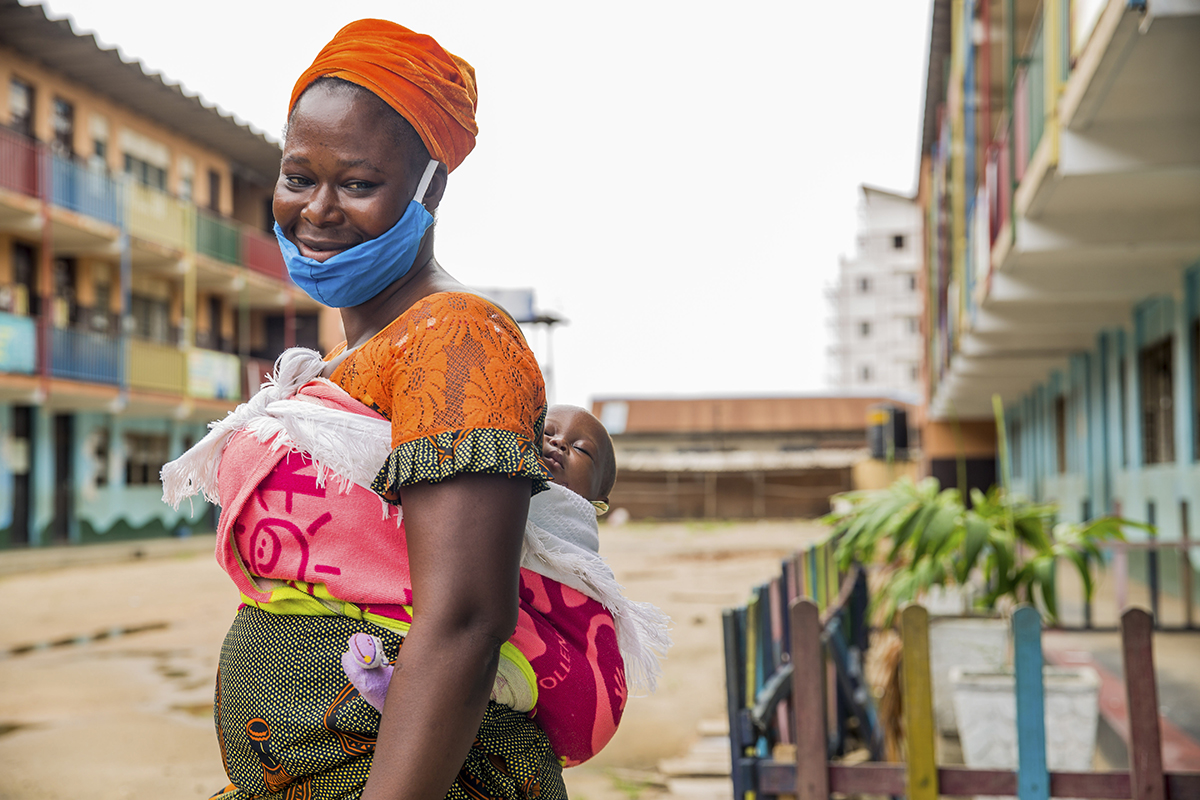 WFPUSA's tweet photo. Millions of parents around the 🌏 struggle to feed their children. Now #COVID19 threatens to push millions more to the brink.
But YOU can help. ✊🍲 Become a #ZeroHungerChampion & stand up 📣 for the world’s hungriest people.
Join now! https://t.co/HWRGzpyBYk https://t.co/7kLJ5DkELg