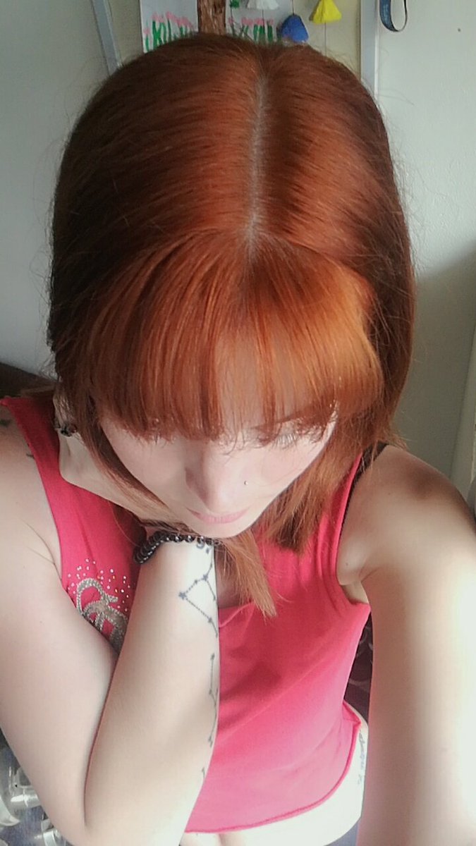 EvaxxxGreen's tweet photo. Its Friday and I got my hair done so new material its about to be done #dyehair #ginger #orange #fellingcute
#sex #sexy #sellingcontent #sellingnudes #gingerfetish https://t.co/NjTM4EXGLc