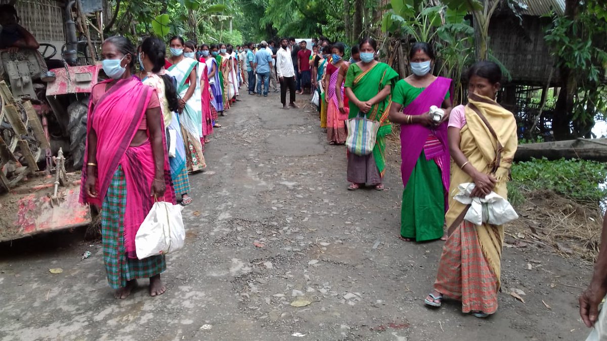 neadsjorhat's tweet photo. Our early action continued in responding to the pandemic situation in times of flood so that affected people are better prepared in the face of such unprecedented crisis.
#NEADS #Assam #ResponseToPandemic #StartNetwork #FightAgainstCoronavirus #AssamFlood2020
@StartNetwork https://t.co/KULERfZO6S