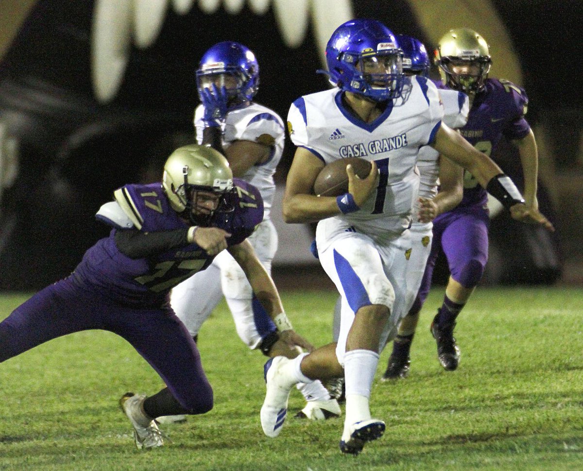 BrianWright05's tweet photo. Today's column: Casa Grande QB @angelf17_ received his first D-I scholarship offer this week. It will be the first of many, and here's why: https://t.co/ZZ59YJXkXL @CoachBarro https://t.co/gVHeKyjjyP