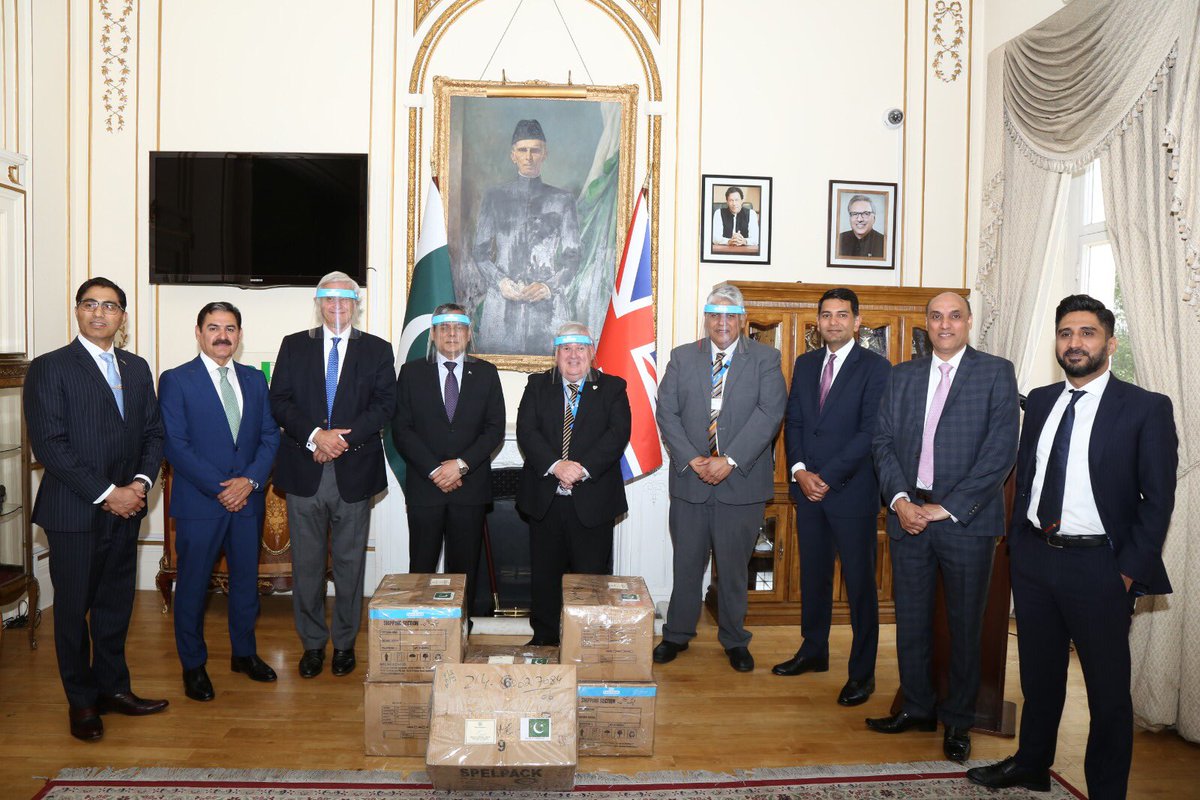 TIC_LONDON's tweet photo. PHC London hosted deleg of NHS Foundation Trust led by Mr.Neil Carr ( CEO). 500 face shields made by Spel Tech Pak were gifted as a goodwill gesture. PPE made by M/s Soorty Ent. & Sadaqat Ltd. were showcased. @Emergingpk @razak_dawood @tdapofficial @aliya_hamza @mukhtar_hamza https://t.co/pNG7y1Ks7K
