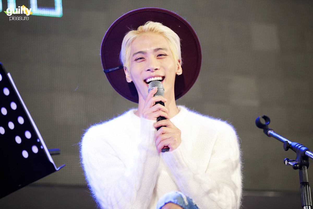 kjhsmiling's tweet photo. you're my pride forever

#김종현_그댄_영원히_나의자랑이죠
#AlwaysNeedU_JONGHYUN
#하루의끝_오케스트라버전_오늘저녁6시 https://t.co/LkJEvUirMN