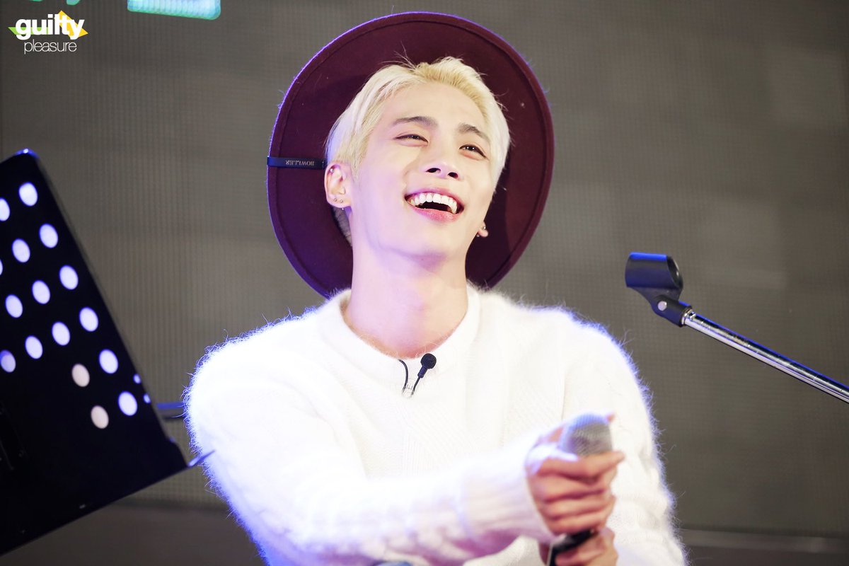 kjhsmiling's tweet photo. you're my pride forever

#김종현_그댄_영원히_나의자랑이죠
#AlwaysNeedU_JONGHYUN
#하루의끝_오케스트라버전_오늘저녁6시 https://t.co/LkJEvUirMN