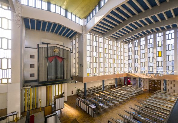 Round 1, Bracket I: Liverpool Metropolitan Cathedral VS St Paul’s, HarlowSt Paul’s, Harlow (1959):