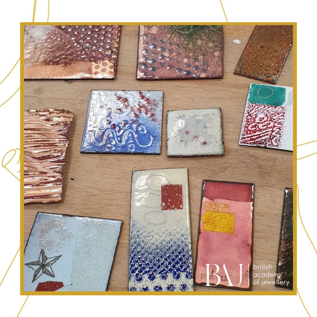 BAJ_UK's tweet photo. 🧑🏭 BAJ BIRMINGHAM: Our BAJ #Birmingham tutor @Jewelleryunique Miranda Sharpe gave Level 3 Jewellery Fundamental #BAJstudents a detailed session on #Enamelling at our @TheAssayOffice campus, covering the history and origins of the technique.
📧 naomi.wilson@baj.ac.uk https://t.co/E2uILMhPZT
