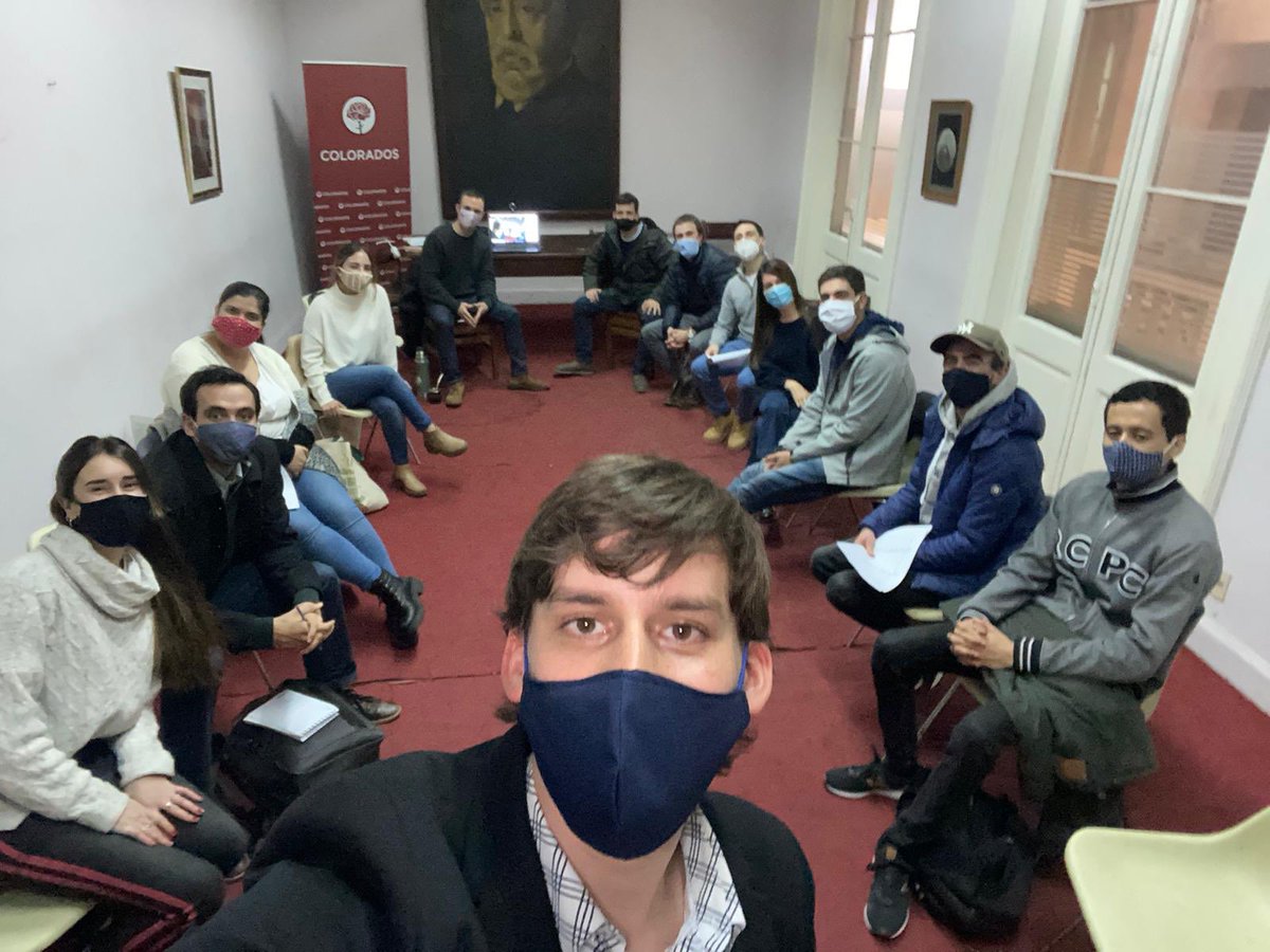 SaboAlejandro's tweet photo. Parte de la barra de @ViBatllista de la que formo parte se juntó con @Ciudadanos35600 a programar las municipales. #600C ¡Fuerza joven! @lauraraffo Intendente, @rodrigofllugdar Alcalde, @CrescenteMauro @MaxiGuinovart Concejales. https://t.co/ulcZLfIBuC