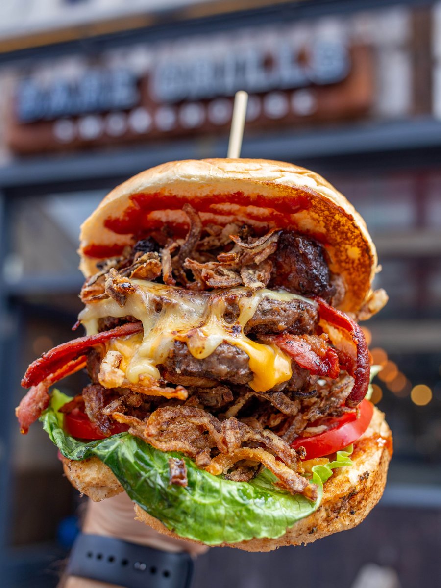 The weekend is nearly upon us!
Gyms don't open until tomorrow, so why not get a good feed in today so you are fuelled up ready to hit the mats.
Few spaces left for table bookings this weekend. Click and collect is go for this evening. You know the deal by now!