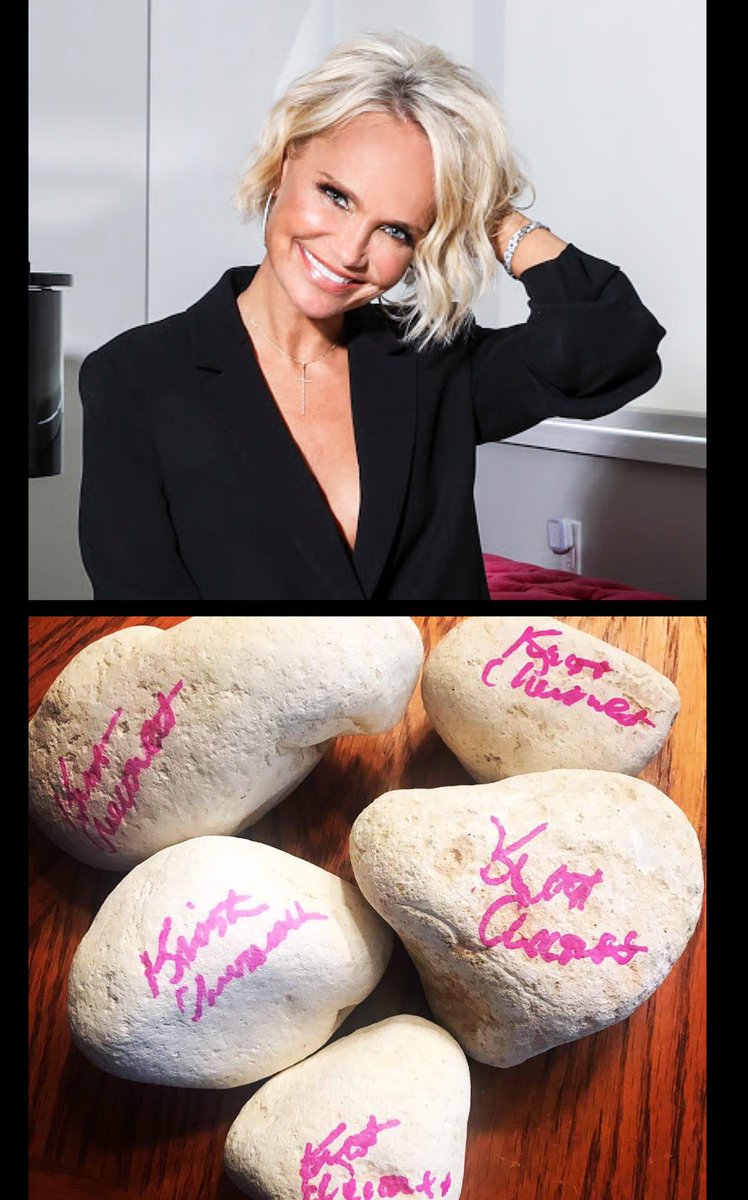 RocksofUnity's tweet photo. Daily Dose of Kindness:Happiest of birthday wishes go out to this special #RocksofUnity supporter, @KChenoweth !Thank you for continuing to support Rocks of Unity before it became a movement. From the entire #RocksofUnity family, we love you and wish you the happiest of birthdays https://t.co/teQW20gOyI