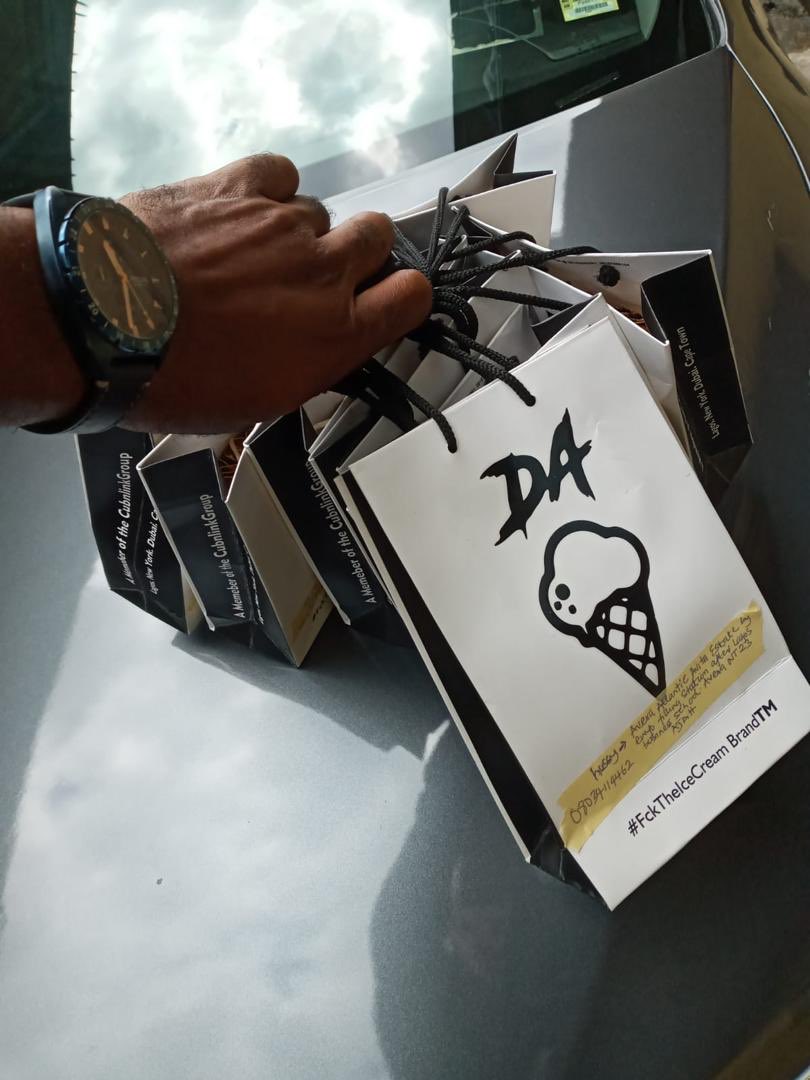 TheIceCreamCol1's tweet photo. Out and about 
#IkeXEnchanteXEnchantress
-----
To place an order, please send a DM 
Perfume oil - ₦7,000
Hair mist - ₦5,000
-----
Delivery details 
Lagos mainland - ₦1,500
Ikorodu/Festac/lekki - ₦2,000
Aja/Sangotedo - ₦2,500
Outside Lagos - ₦3,000 https://t.co/36Y6lIYiwv