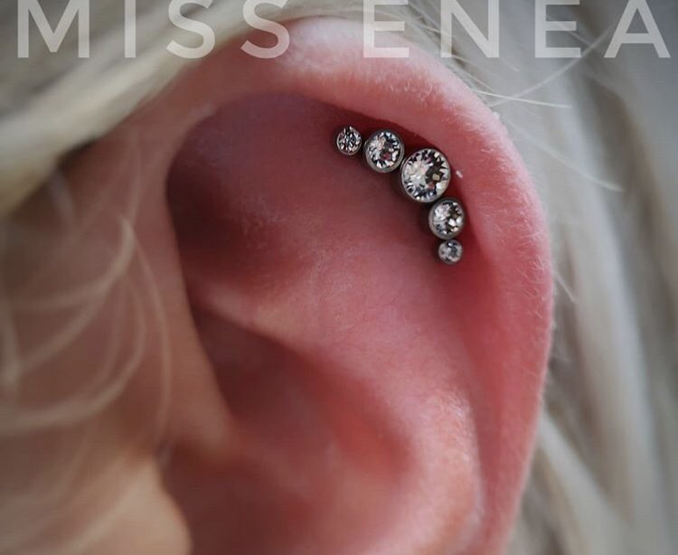 Enea loved doing matching piercings for these sisters 💖💖