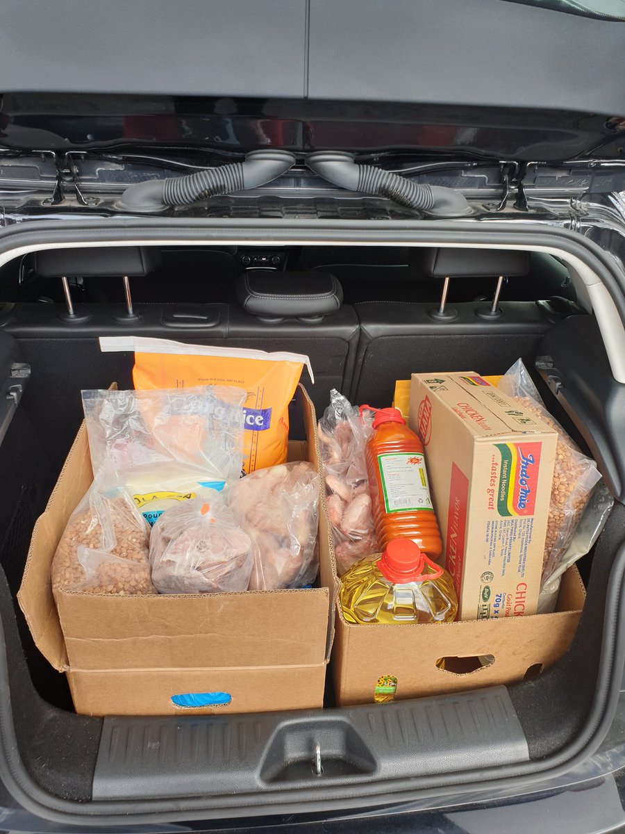 CancerCareDiasp's tweet photo. Thanks to @4EVERManchester #communityfund #covid19 #reliefproject #foodparcels #doorstepdelivery been an amazing 16 weeks of delivering culturally appropriate food to #families affected by #cancer in #BAME communities #Manchester #UKlockdown #ethnicminoritycancerawareness month🎗 https://t.co/gV4ESvPx4N