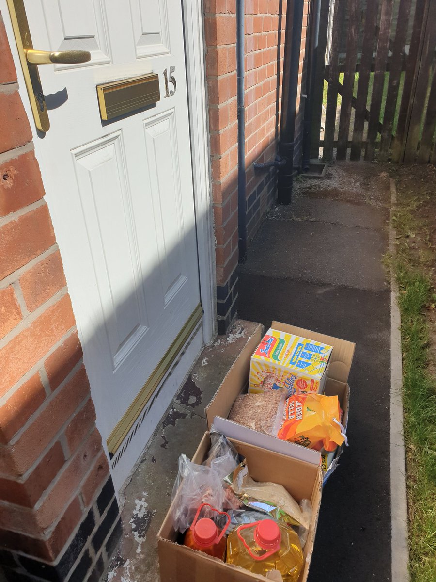 CancerCareDiasp's tweet photo. Thanks to @4EVERManchester #communityfund #covid19 #reliefproject #foodparcels #doorstepdelivery been an amazing 16 weeks of delivering culturally appropriate food to #families affected by #cancer in #BAME communities #Manchester #UKlockdown #ethnicminoritycancerawareness month🎗 https://t.co/gV4ESvPx4N