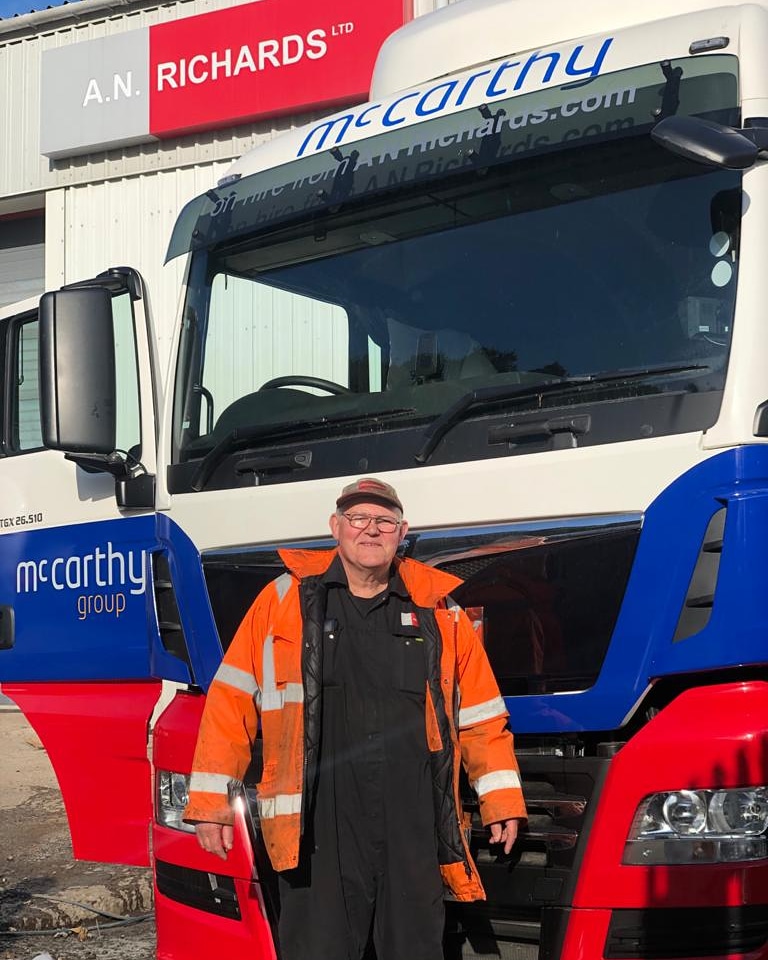 ANRICHARDSLTD's tweet photo. For those of you who don't know him we are proud to introduce you all to Dieter Smith. Dieter has been with us since 2006 and ensures that all of our HGVs are cleaned to a high standard. #familyfriday #familybusiness #pressurewashing #hgv #motprep #hgvmot #anrichards #northwales https://t.co/MBL74TjsWS