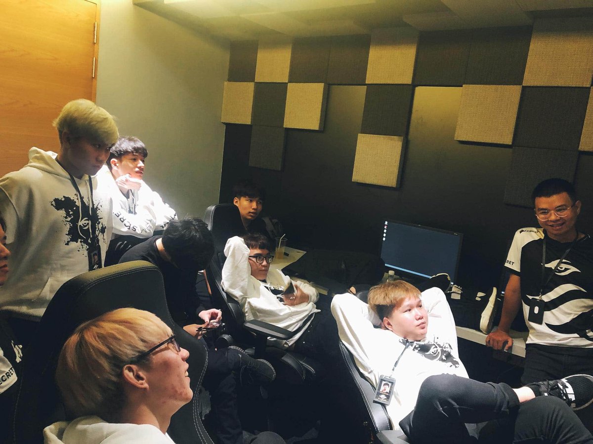teamsecret's tweet photo. Another victory for our #SecretLoL boys 🥳 We take this series against Cerberus with a clean 2-0 score, on to the next one! 🙏 #VCS2020
🔗 https://t.co/jOtg3G4IMU https://t.co/YBqsU0gEXC