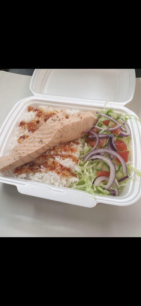 BYRNESCHIPPY's tweet photo. Fresh Salmon delivered everyday #PoachSalmon #SalmonFishCakes #Byrnes #StuartRoad #Muirhead ππ https://t.co/nGkccCPy9t