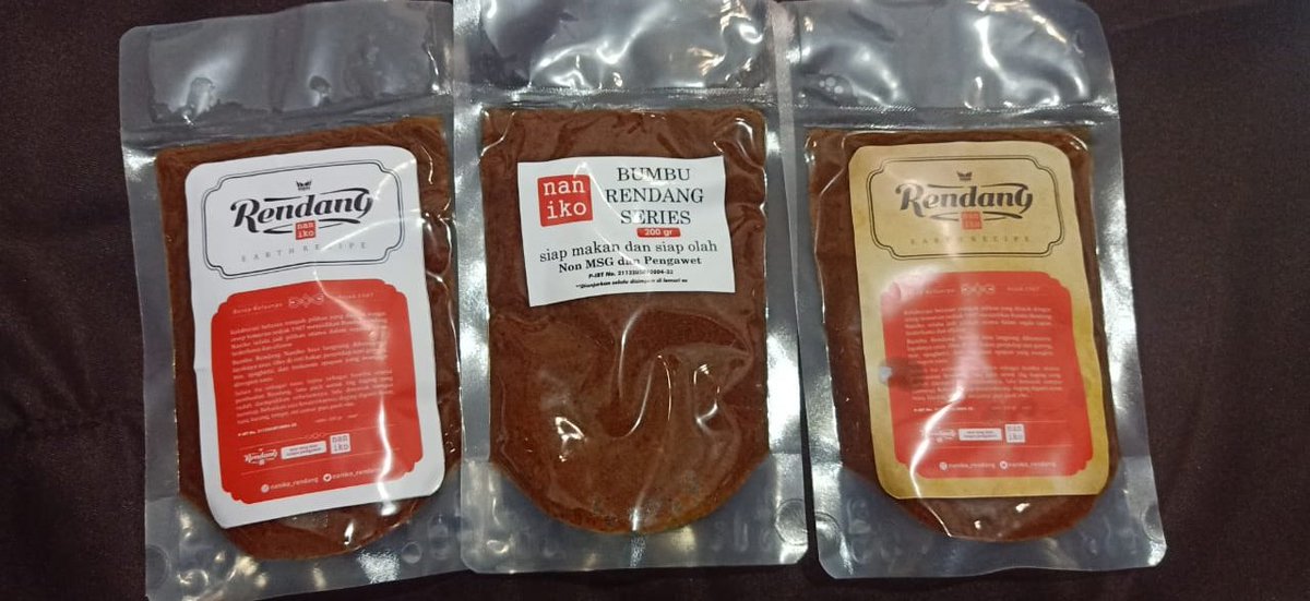 -BETA TESTING-
salam. 
<a href="/naniko_rendang/">KULINER NO. 1 DUNIA.</a> sedang sedikit riset untuk stiker kemasan. Desain lama (tengah) menuju yg baru (kanan - kiri). Deskripsi editable.

Menurut anda, stiker paling cocok untuk BUMBU RENDANG yang mana?
Pilihan gak perlu alasan dan keterangan. Pilih aja.
Nuhun.