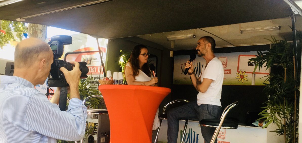 Sur la route avec <a href="/Midilibre/">Midi Libre</a> à #villedeGignac 
Ce matin, Stéphane Deal, directeur par intérim, a rencontré la rédaction pour présenter le Sonambule, la reprise des concerts avec notamment la programmation des Itinéraires Bis.
👉 fr.calameo.com/read/005436768…