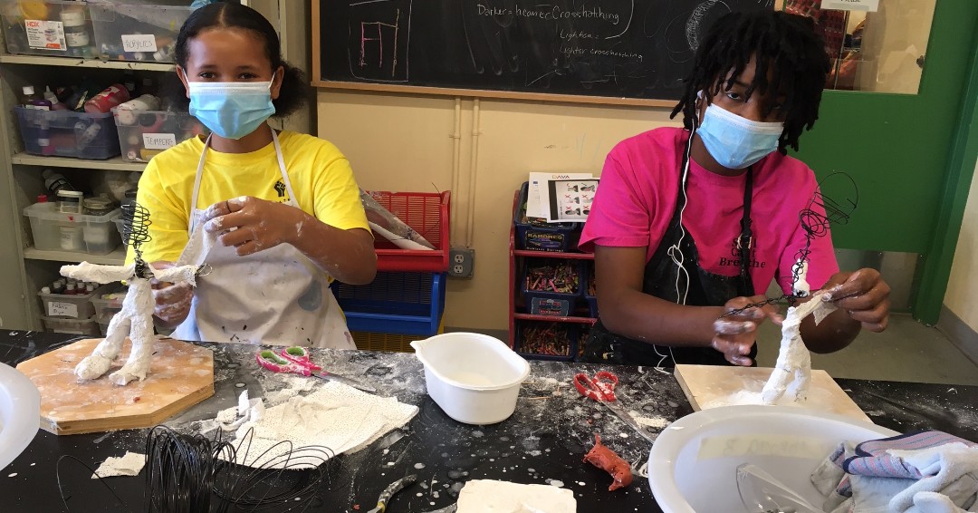 DAVArts's tweet image. Students in the Open Studio 3-D class have been creating sculptures of their &quot;future selves&quot; using wire, plaster and mixed media. #DAVArts #StayingSafeatDAVA #GladtobeBack #Sculpture #SelfPortraits #3-D  #SummerLearning