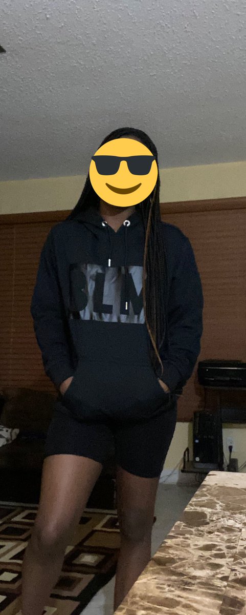 alluringkayy's tweet photo. “BLM” Hoodie! Online now ! 🖤🌍

https://t.co/p7mkqxbgtD 

It’s takes 0 dollars to retweet! 💡
#BlackOwnedBusinesses 

-GodsOwnKd https://t.co/0YWXuKRbw4