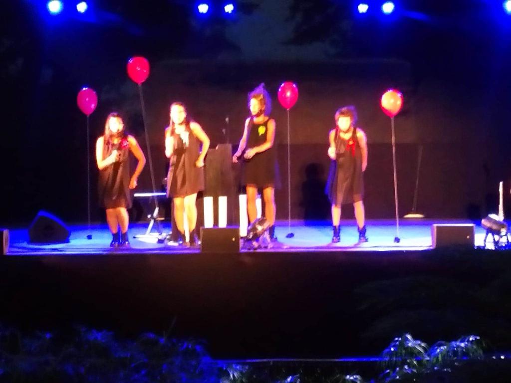 4Barbues's tweet photo. Les @4Barbues sont déconfinées !!! Festival international de la poésie @voixvive de Sète! 700 spectateurs en fusion!! Merciiiiiii 😍❤
#sète #poesie #festival #Covid_19 #coronavirus #humour #chansons # https://t.co/4avxYkTZcR