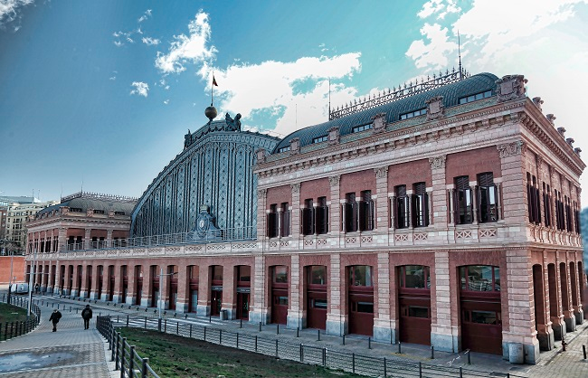 inetum_es's tweet photo. Las estaciones de #Madrid Puerta de Atocha y #Barcelona Sants instalan en sus salas de embarque un sistema de #gestióndeaforos para minimizar el riesgo de contagios y posibilitar la #seguridad del viaje.
https://t.co/o8EtnLlOKn
@Adif_es
#DistanciamientoPersonal
#iecisa #gfi https://t.co/RLf1KYWemz